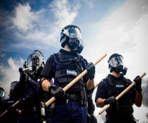agentes-de-policias-antid_4af04fb9371a8-p.jpg