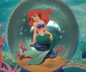 Puzzle de Ariel, la sirenita en el fondo del mar soñando con su príncipe Eric