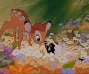 Puzzle de Bambi conoce a una mofeta a la que llama Flor