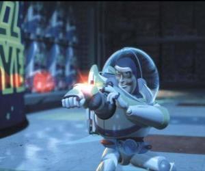 Puzzle de Buzz Lightyear disparando el rayo láser