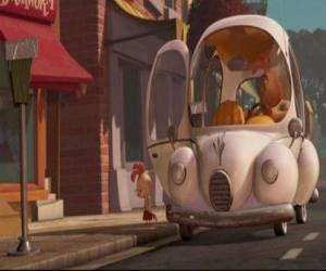 Puzzle de Chicken Little bajando del coche conducido por su parde Buck Cluck