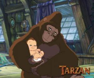 Puzzle de El bebé Tarzán en brazos de su madre adoptiva, la gorila Kala