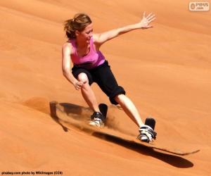 Puzzle de El Sandboard es un deporte que consiste en el descenso de dunas