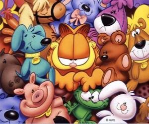 Puzzle de Garfirld rodeado de muñecos de peluches