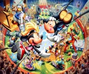 Puzzle de Mickey Mouse y sus amigos en un espectaculo de circo