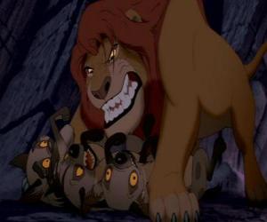 Puzzle de Scar asustando a las malvadas hienas