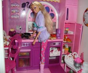 Puzzle de Barbie en la cocina