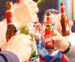 Puzzle de Brindis o chin-chin entre amigos