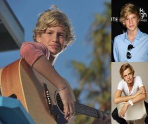 Puzzle de Cody Simpson es un cantante de Pop australiano.