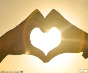 Puzzle de Corazón hecho con las manos