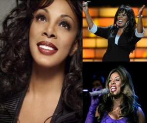 Puzzle de Donna Summer, cantante y compositora musical estadounidense 1948 - 2012