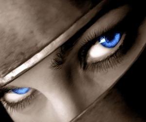 Puzzle de El guerrero ninja está concentrado para luchar