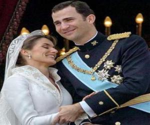 Puzzle de El príncipe Felipe y la princesa Letizia en actitud cariñosa