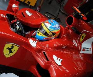 Puzzle de Fernando Alonso, preparando al Ferrari para la carrera