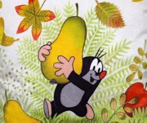 Puzzle de Krtek el pequeño topo transportando una pera