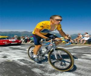 Puzzle de Lance armstrong subiendo un puerto de montaña