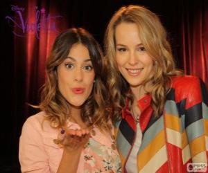 Puzzle de Martina Stoessel y Bridgit Mendler