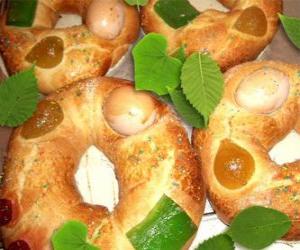 Puzzle de Mona de pascua tradicional