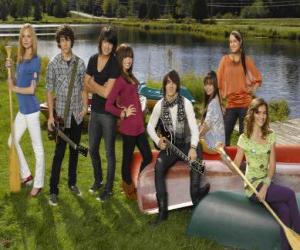 Puzzle de Personajes de Camp Rock Tess, Nate, Shane, Mitchie, Jason, Ella, Peggy y Caitlyn