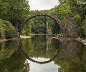 Puzzle de Puente del diablo de Rakotzbrücke, Alemania