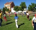 Grupo de niños jugando