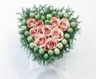 Corazón lleno de flores