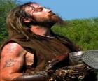 Cara de vikingo con bigote y barba