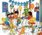 Caillou con sus amigos en su cumpleaños