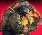 Bombero saliendo de un edificio con el hacha en mano