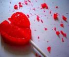 Una piruleta, chupetín, chupeta, chupete, loli, paleta de caramelo, paleta de dulce, palidulce