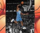 Dwight Howard realizando un mate