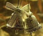 Campanas de Navidad con lazos 