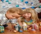 Niños jugando con el pesebre