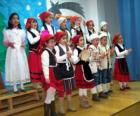 Niños cantando villancicos