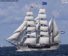 Gran velero o carabela con tres mástiles