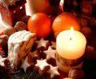 Vela de Navidad encendida