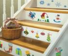 Escalera con dibujos navideños