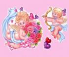 Cupido con el arco y la flecha junto a otro ángel con un ramo de flores entre corazones