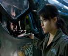 Trudy Chacón, una piloto del cuerpo de marines que se convierte en una renegada.