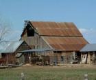Gran edificio rural: Establo, edificio destinado al alojamiento del ganado