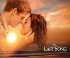 Poster promocional de La última canción (Miley Cyrus y Liam Hemsworth)
