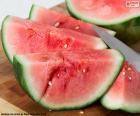 Sandía o melón de agua, trozos de sandía con sus semillas