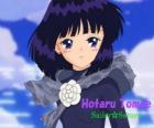 Hotaru Tomoe o Andrea Tomoe puede transformarse en Sailor Saturn, Guerrero o Princesa Saturno