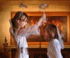 dos niñas disfrazadas de Ángel