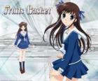Tohru Honda es una estudiante de secundaria y personaje principal de Fruits Basket