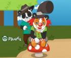 Payaso de Panfu, sentado sobre una seta, mientras otro panda le molesta