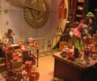 Duendes de Navidad haciendo los juguetes para los regalos