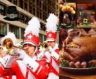 Celebración del Día de Acción de Gracias con el tradicional pavo y el típico sombrero de los Pilgrims. Se celebra en EEUU el cuarto jueves de noviembre