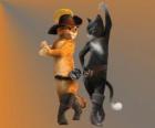 El Gato con Botas bailando con la gata Kitty
