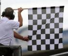 Bandera a cuadros, esta bandera se muestra al final de la carrera